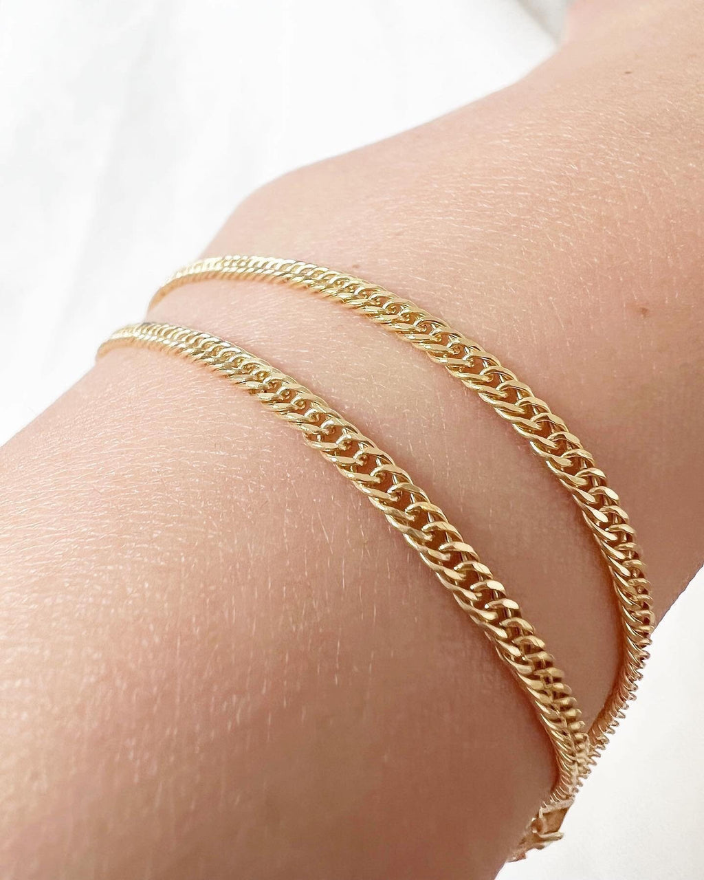 18K Solid Gold Petite Cuban Bracelet, 2.5-3mm Dainty Chain, Minimalist Jewelry