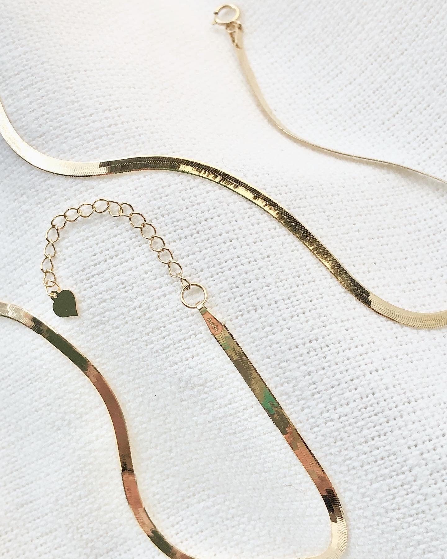 18K Solid Gold Herringbone Chain Necklace, 2.5mm Dainty Layering Jewelry (15.5-17.25 inches)