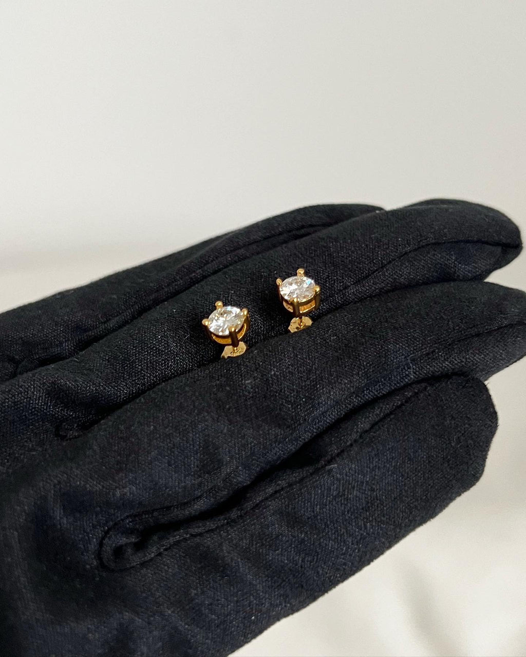 18K Solid Gold Moissanite Stud Earrings: 5MM Brilliant Cut