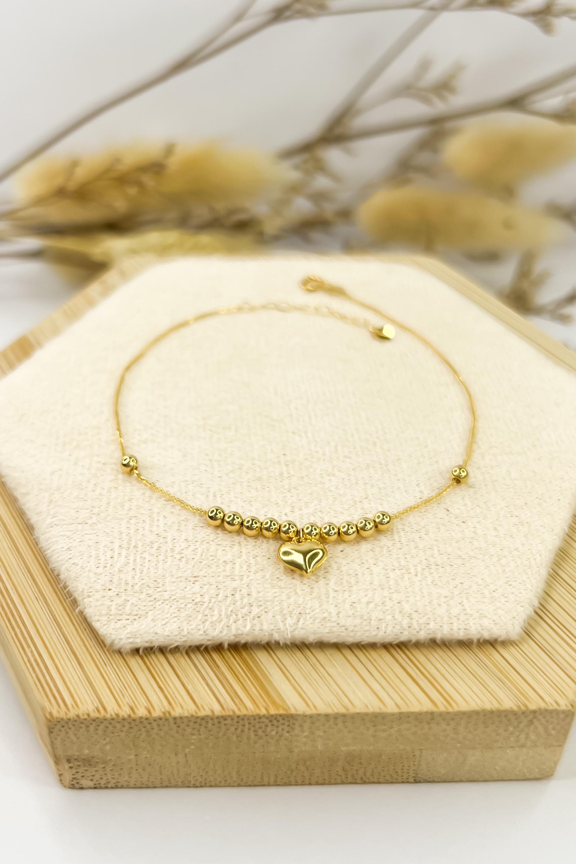 18k Solid Gold Beaded with Heart Centre Piece Charm Bracelet - Unique - Au750 - Yellow Gold - Ideal Gift for Her - Best Gift for her