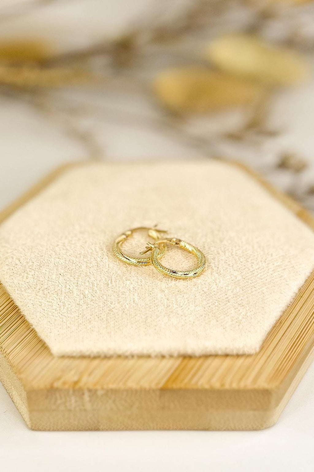 18K Solid Gold Hoop Earrings 15mm, Dainty Minimalist Gold Hoops, Small Everyday Earrings, Lightweight Statement Jewelry, Gift for Her