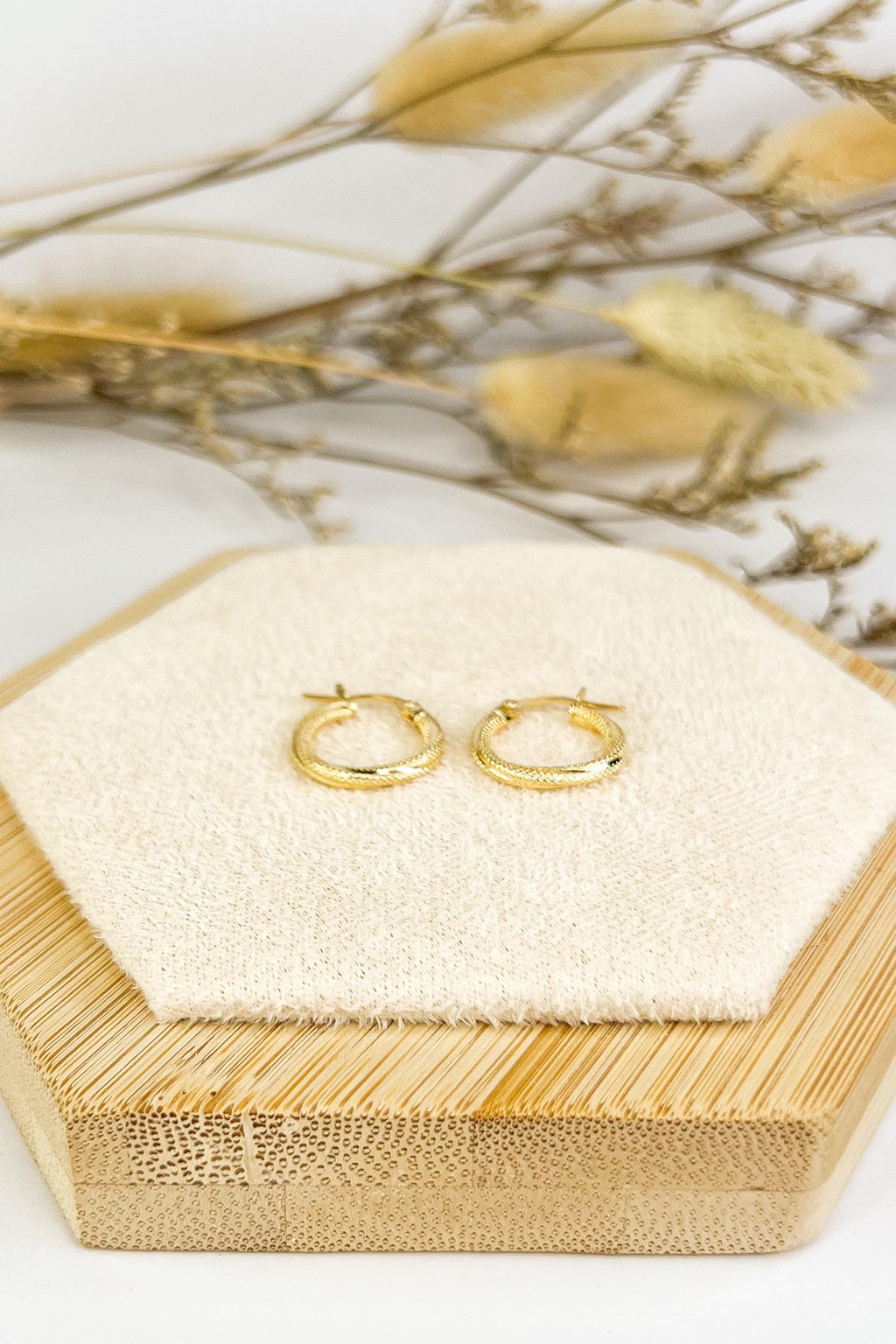 18K Solid Gold Hoop Earrings 15mm, Dainty Minimalist Gold Hoops, Small Everyday Earrings, Lightweight Statement Jewelry, Gift for Her