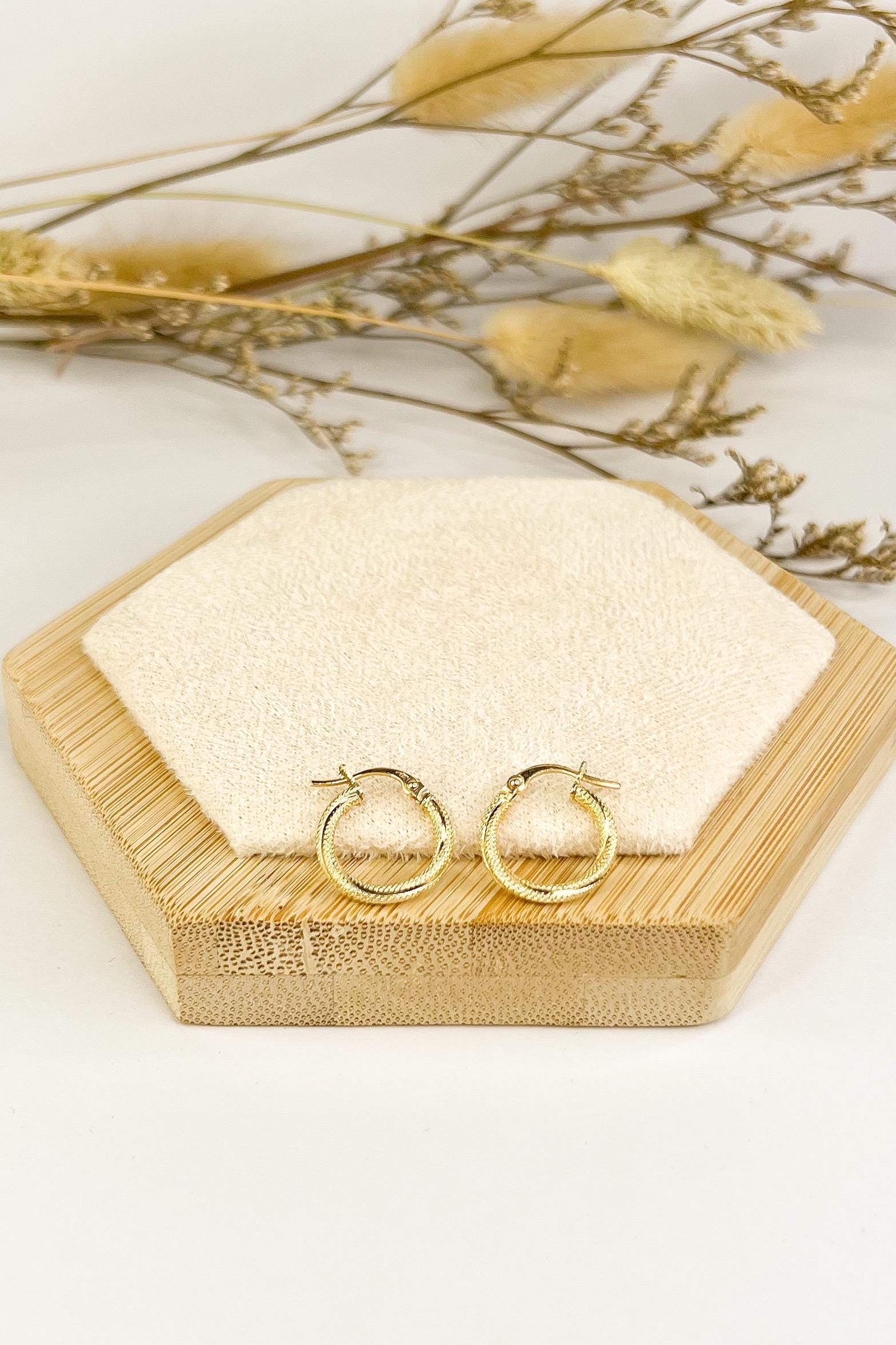 18K Solid Gold Hoop Earrings 15mm, Dainty Minimalist Gold Hoops, Small Everyday Earrings, Lightweight Statement Jewelry, Gift for Her